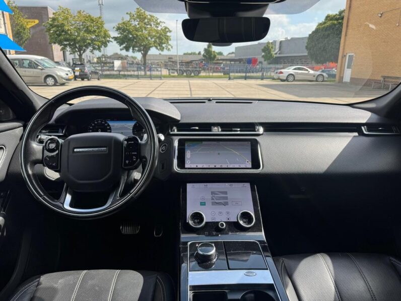 
								Land Rover Range Rover Velar 2.0 D240 AWD R-Dynamic Matrix P full									
