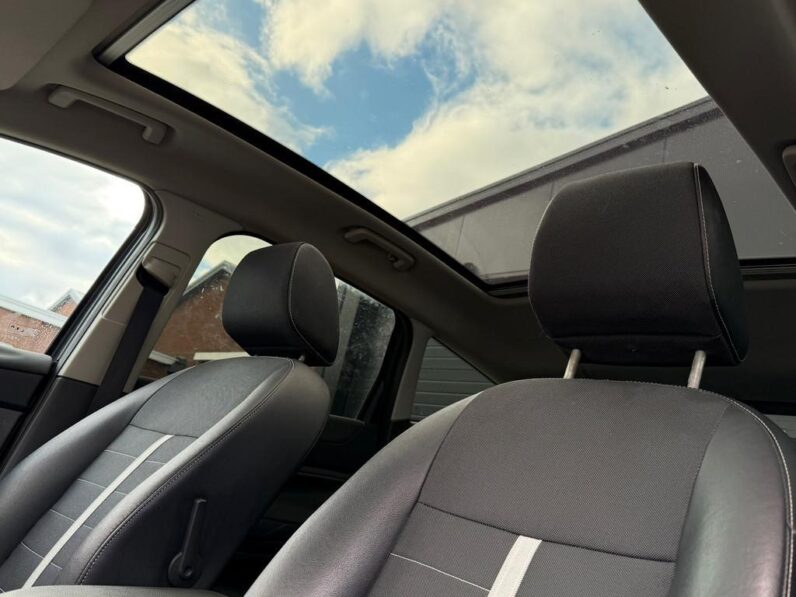 
								Ford Kuga 2.0 TDCi Titanium Navi Clima Cruis Panoramadak Key full									