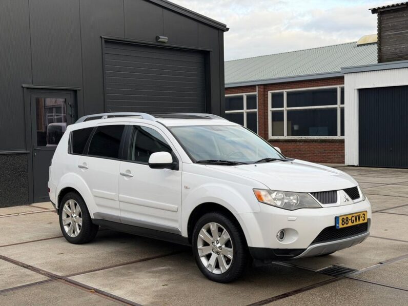 
								Mitsubishi Outlander 2.2 DI-D Instyle Navi Pano 4wd Leer full									