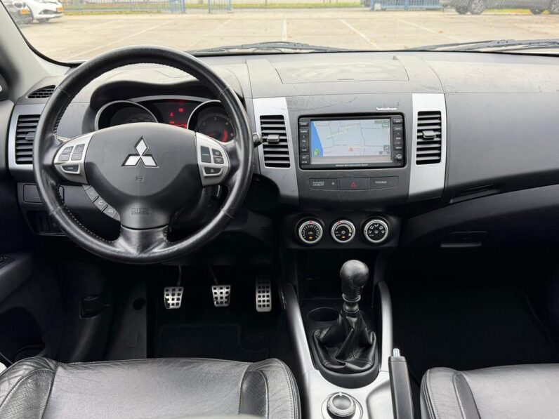 
								Mitsubishi Outlander 2.2 DI-D Instyle Navi Pano 4wd Leer full									