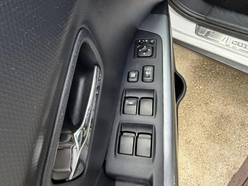 
								Mitsubishi Outlander 2.2 DI-D Instyle Navi Pano 4wd Leer full									