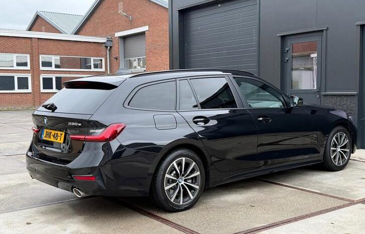 
								BMW 3-serie Touring 330e 292PK Sportline Pano Leer Led full									